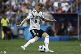 好博体育-曼联训练开放日，窗口期外线爆发引欢呼，社区盾在即，医务组通报恢复