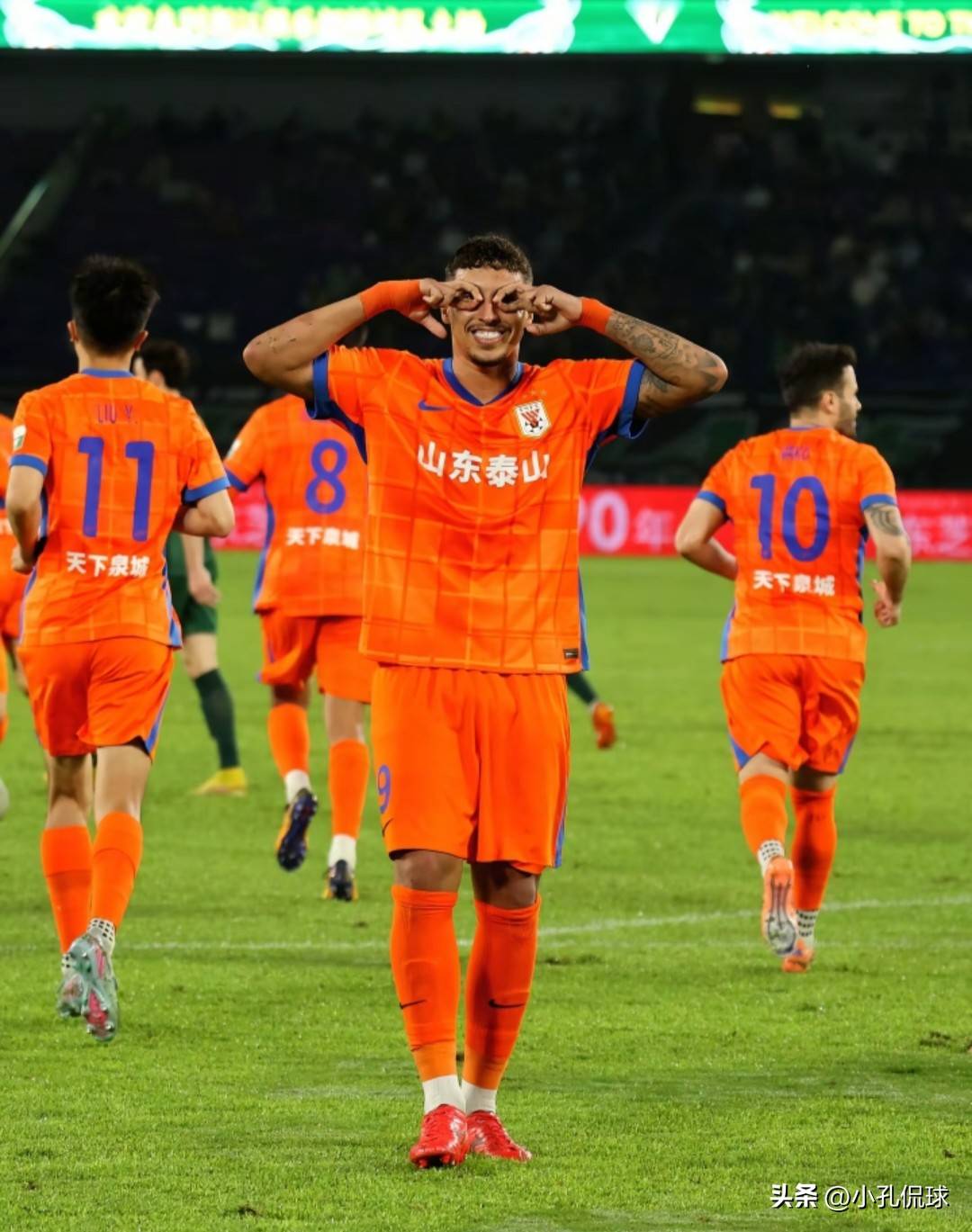 赛前体能课后,山东泰山造点机会备战亚冠,目标明确,轮换策略成焦点 赛前体能课后,山东泰山造点机会备战亚冠,目标明确,轮换策略成焦点